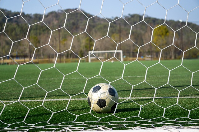 维尼修斯在皇马已拿42张黄牌，45%因抗议争吵！.