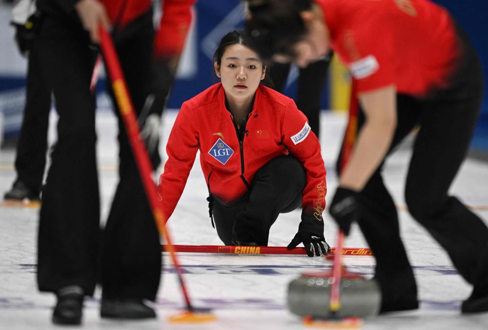 雷霆主场迎战活塞：西部榜首捍卫荣耀 东部黑马能否爆冷？.